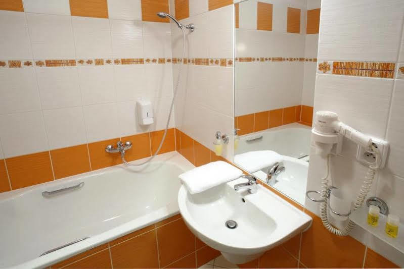 Hotel Palace Πίλζεν Εξωτερικό φωτογραφία